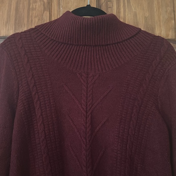 Evolution maroon cable knit cowl neck sweater size Medium - Picture 2 of 5